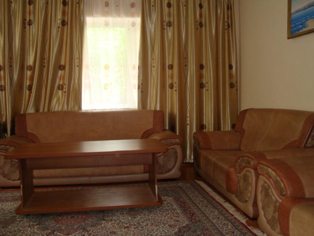 Guest House At Do Altyn - Kum Chon-Sary-Oy Rum bild